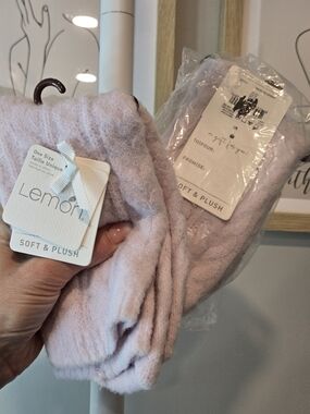 Lemon Soft & Plush Light Purple Women's Socks *read